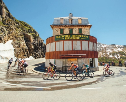 Tour de Suisse er kjent for å være et forberedelsesløp til Tour de France. Rytterne har ikke mye tid til å nyte utsikten.